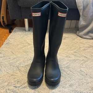 Black hunter rain boots